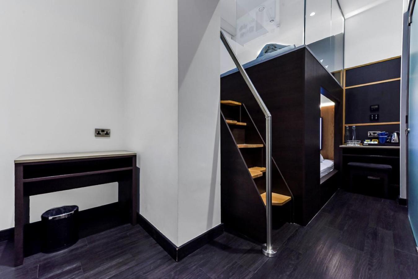 The Z Hotel Holborn Лондон Экстерьер фото