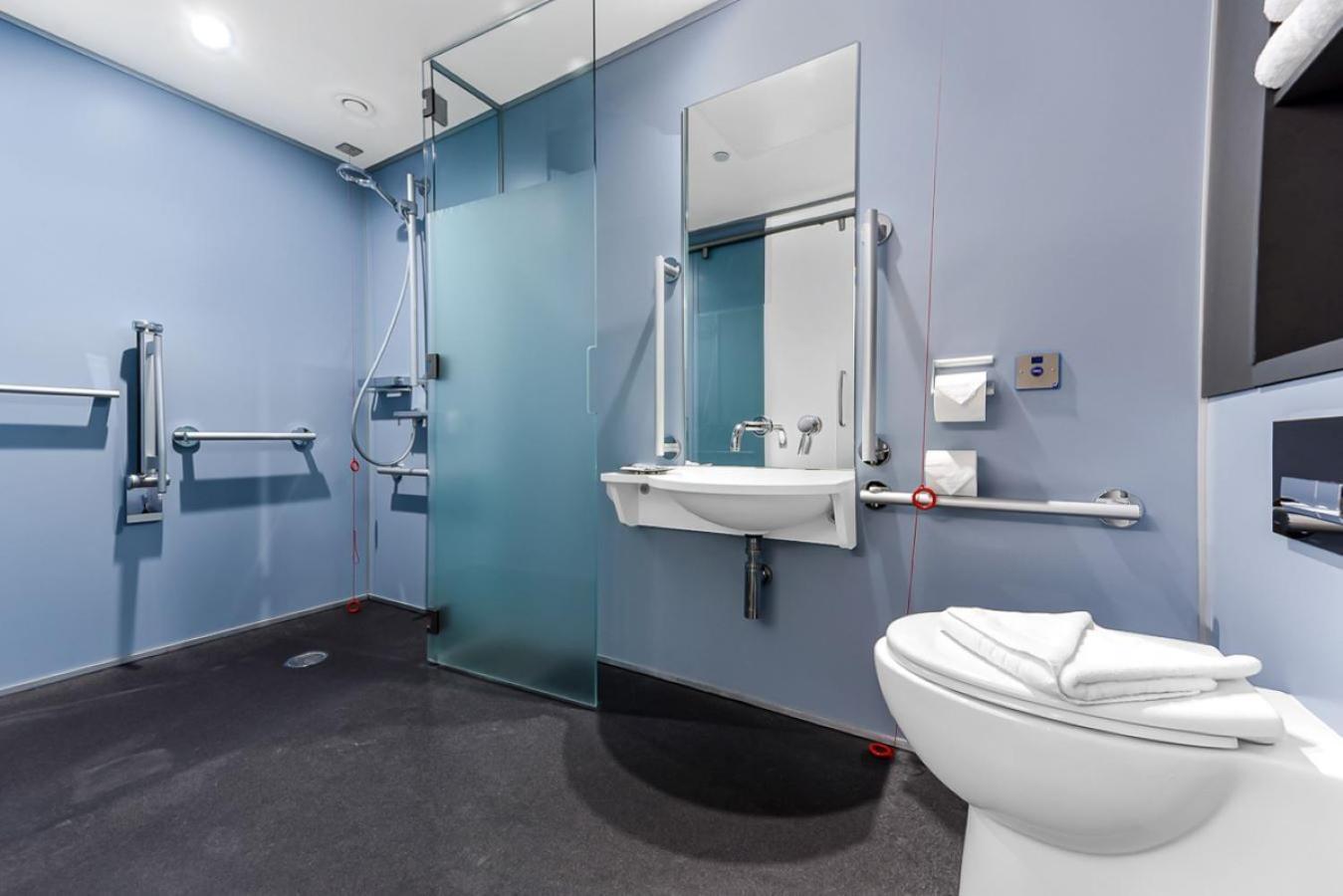 The Z Hotel Holborn Лондон Экстерьер фото