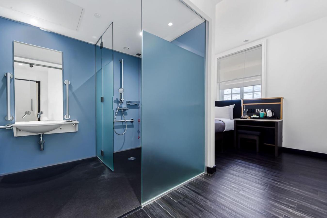 The Z Hotel Holborn Лондон Экстерьер фото